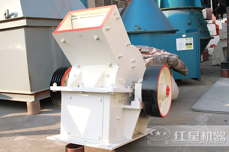 錘式制砂機(jī)體積小，占地面積少