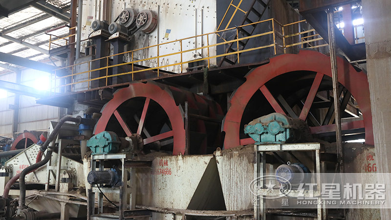 大型洗沙機械設備客戶現(xiàn)場