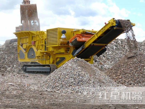 紅星移動(dòng)碎石機(jī)現(xiàn)場