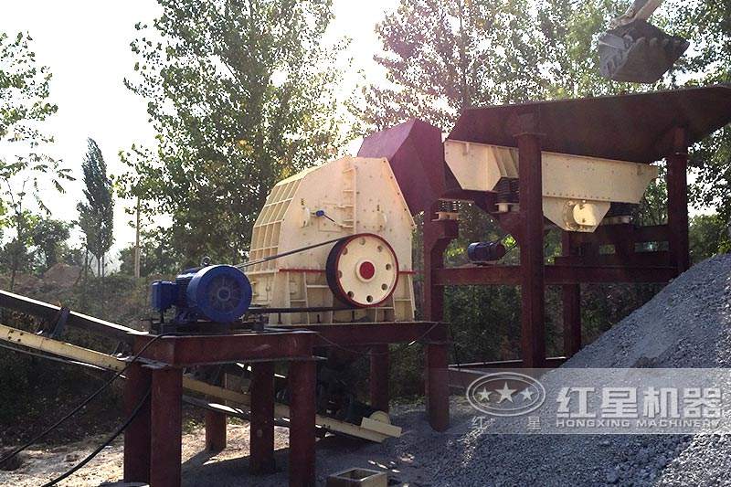 碎石破碎機生產(chǎn)線錘式破碎機，產(chǎn)量不一樣，客戶可以根據(jù)實際需求進(jìn)行選購