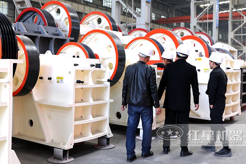 國(guó)內(nèi)客戶參觀廠區(qū)，專業(yè)銷售講解