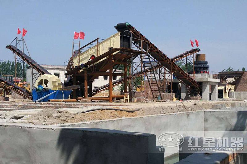 鵝卵石制砂、洗砂現(xiàn)場(chǎng)