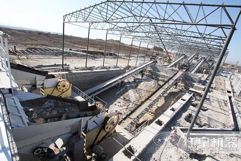 大型碎石機現(xiàn)場