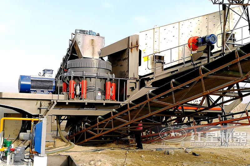 流動(dòng)碎石機(jī)現(xiàn)場(chǎng)近景，可安排就近現(xiàn)場(chǎng)考察