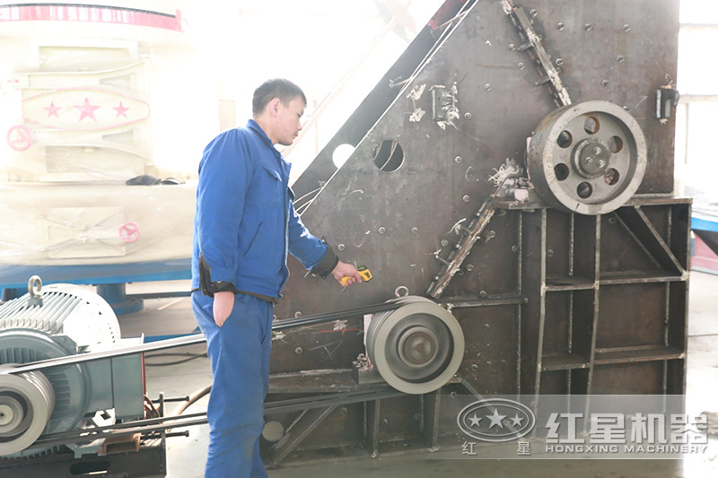 雙級(jí)煤渣粉碎機(jī)車(chē)間