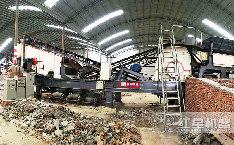 車載破碎機(jī)現(xiàn)場