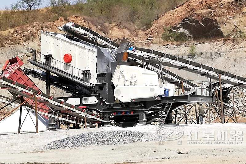 移動(dòng)打石機(jī)作業(yè)現(xiàn)場(chǎng)