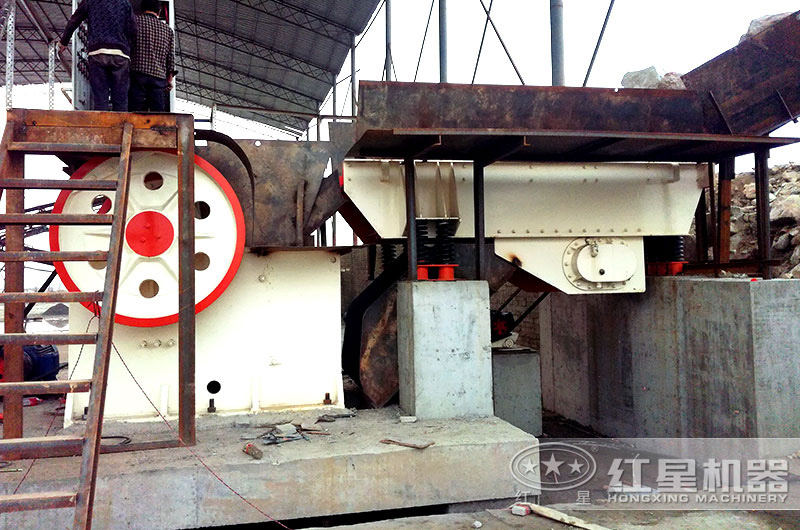 石子粉碎機現(xiàn)場