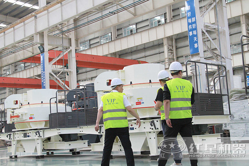 用戶來廠參觀制砂生產(chǎn)線設備并獲取免費方案定制，成本預估