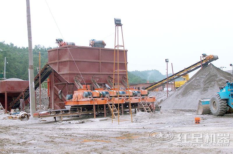 小型青石破碎機(jī)生產(chǎn)現(xiàn)場