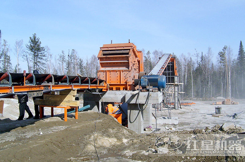 小型反擊破生產現(xiàn)場