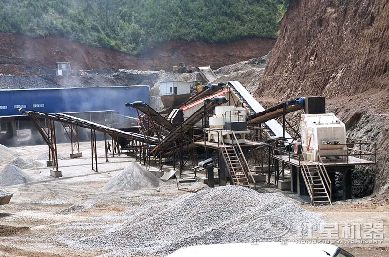 紅星機(jī)器打石機(jī)現(xiàn)場